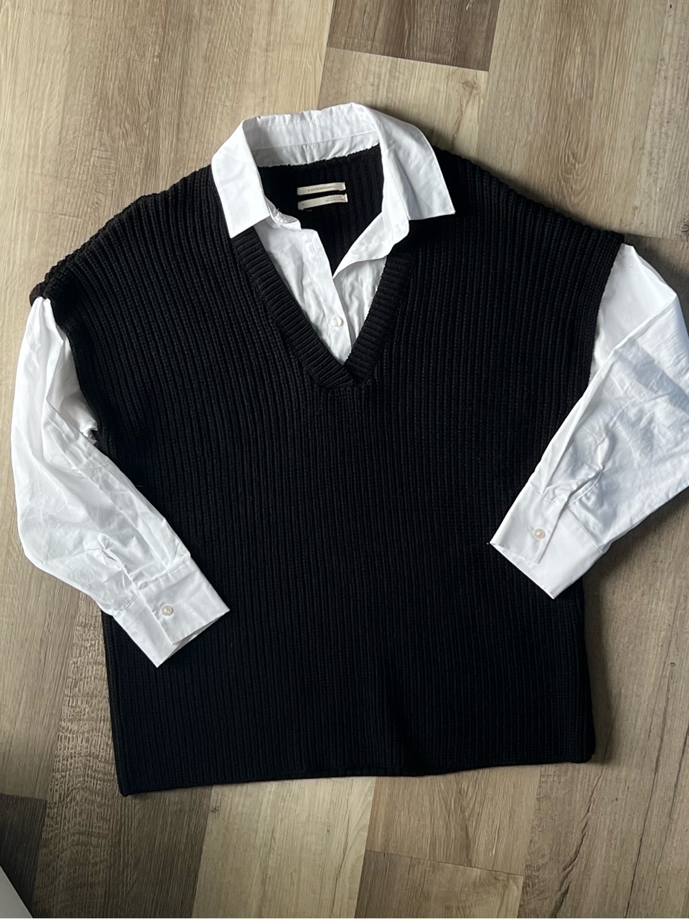 By Anthropologie Black Ribbed Knit Layered V-Neck Vest size Medium - Picture 7 of 13